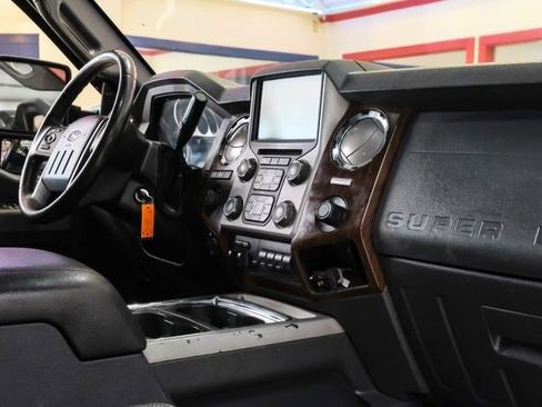 Used 2016 Ford F250 Lariat w/ Chrome Package image 19