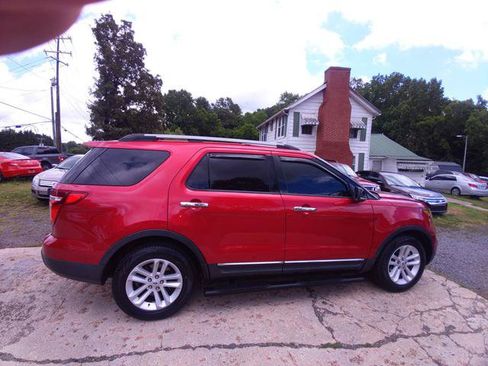 Used 2012 Ford Explorer XLT FWD image 5
