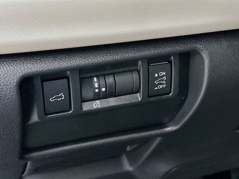 Certified 2025 Subaru Forester Limited image 15