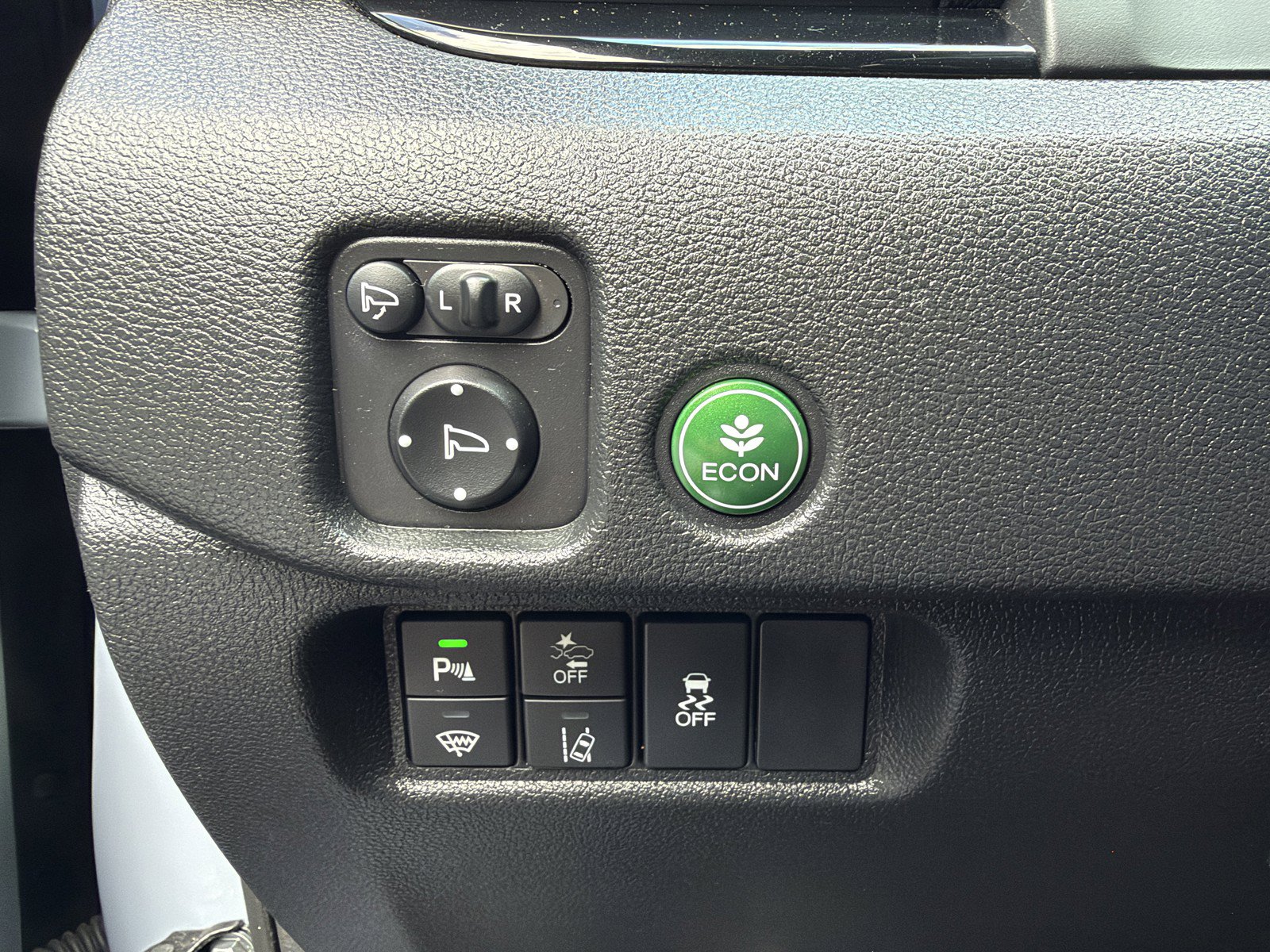 Used 2025 Honda Passport Black Edition image 17