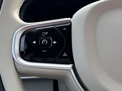 New 2026 Volvo XC90 B6 Ultra w/ Lounge Package image 24