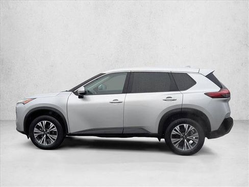 Used 2023 Nissan Rogue SV image 9