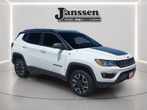 Used 2020 Jeep Compass Trailhawk w/ Cold Weather Group AWD/4WD image 7