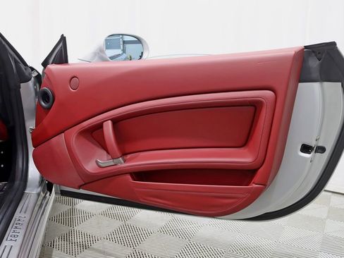 Used 2010 Ferrari California RWD image 30