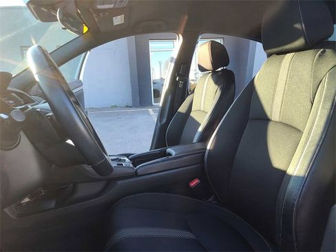 Used 2019 Honda Civic Sport image 14