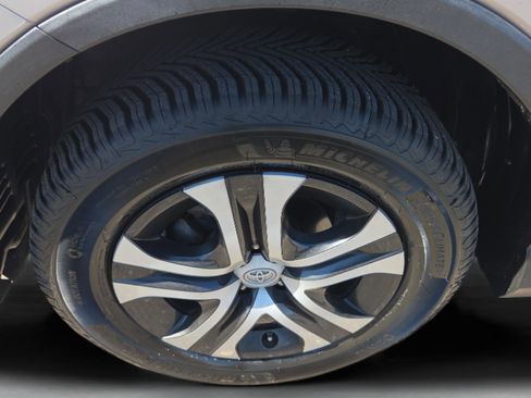 Used 2016 Toyota RAV4 LE image 11