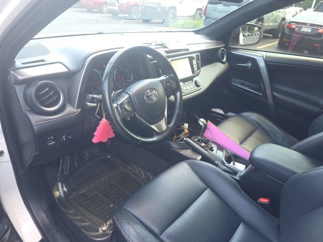 Used 2018 Toyota RAV4 SE w/ Advanced Technology Package FWD image 12