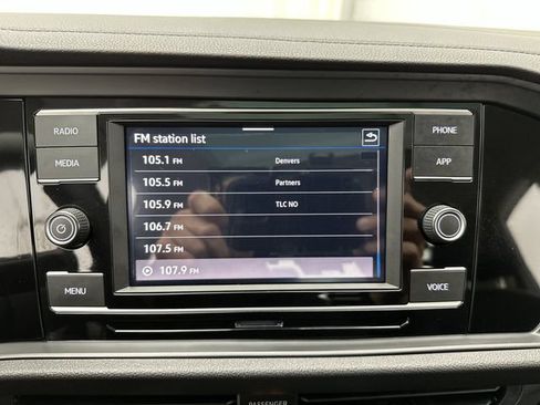 Certified 2023 Volkswagen Jetta SE FWD image 16