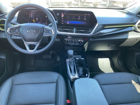 Used 2025 Chevrolet Trax ACTIV w/ Driver Confidence Package FWD image 4