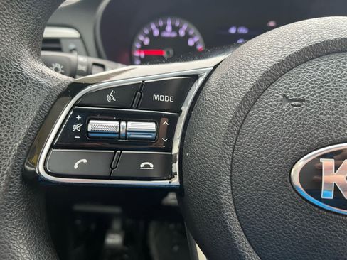 Used 2020 Kia Optima LX image 24