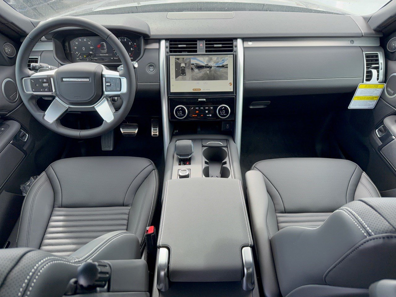 New 2026 Land Rover Discovery Limited Edition AWD/4WD image 17