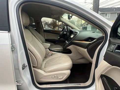 Used 2017 Lincoln MKC Select w/ Select Plus Package image 31