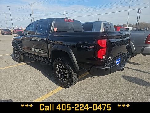 Used 2025 Chevrolet Colorado ZR2 w/ Technology Package image 19