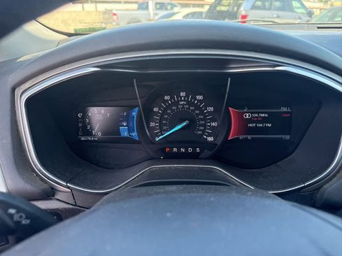 Used 2014 Ford Fusion SE w/ Equipment Group 202A image 19