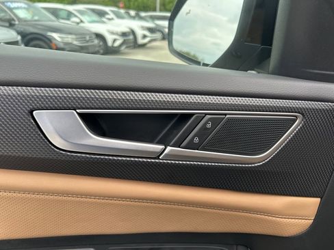 New 2026 Volkswagen Atlas Cross Sport SEL R-Line image 12