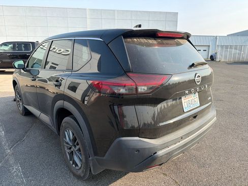 Used 2021 Nissan Rogue S AWD/4WD image 7