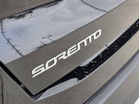 New 2025 Kia Sorento LX image 8