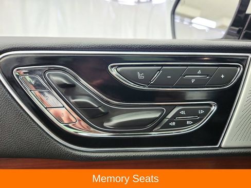 Used 2020 Lincoln Navigator L Reserve w/ Equipment Group 208A Reserve AWD/4WD image 23