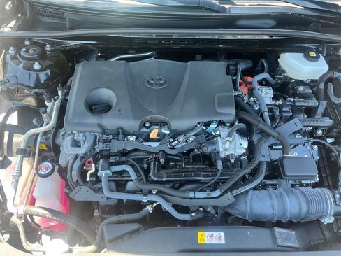 Used 2025 Toyota Camry LE w/ Convenience Package FWD image 19
