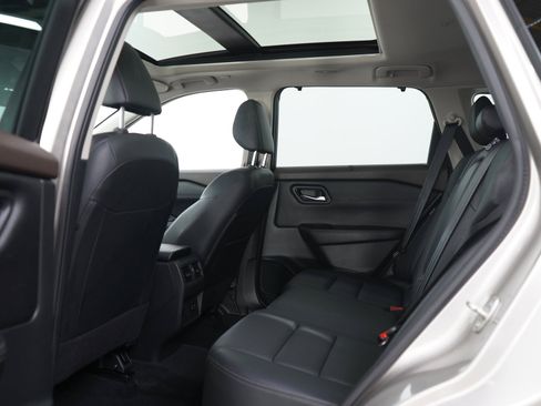Used 2023 Nissan Rogue SL w/ SL Premium Package AWD/4WD image 18