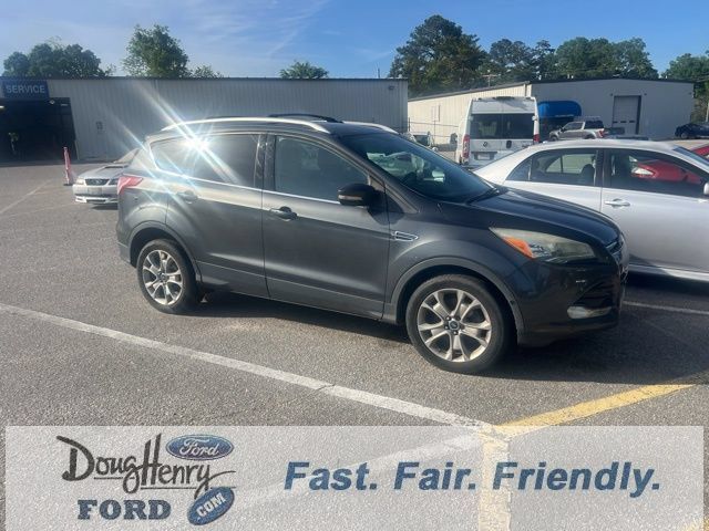 Used 2015 Ford Escape Titanium w/ Equipment Group 301A AWD/4WD image 2