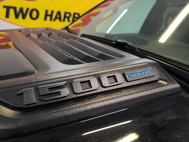 New 2026 RAM 1500 Laramie w/ Night Edition AWD/4WD image 8