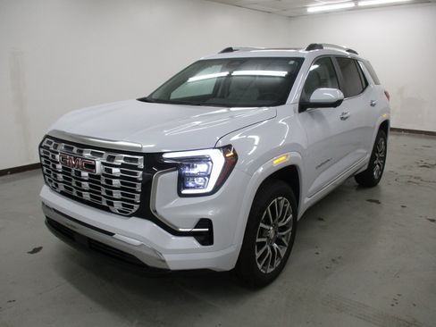 New 2026 GMC Terrain Denali AWD/4WD image 1