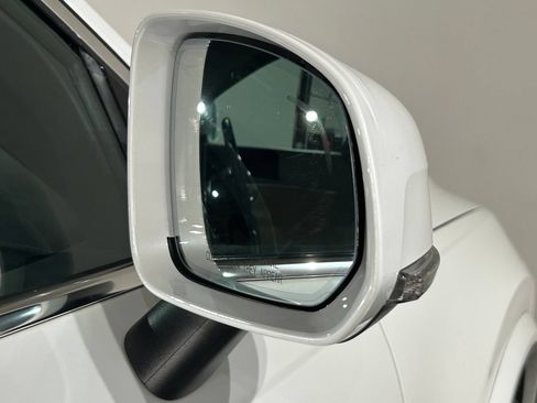 Used 2023 Volvo XC90 B6 Ultimate w/ Protection Package Premier AWD/4WD image 13