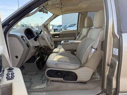 Used 2004 Ford F150 XLT image 2