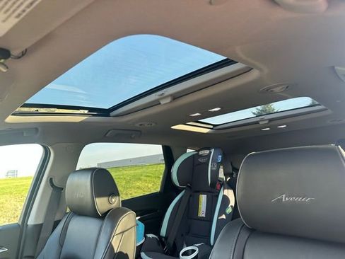 Used 2020 Buick Enclave Avenir w/ Avenir Technology Package image 6