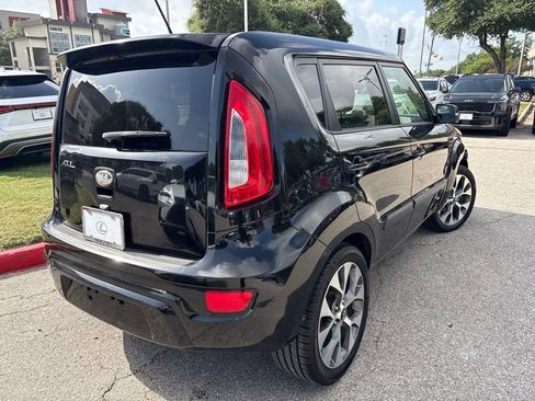 Used 2013 Kia Soul ! FWD image 5