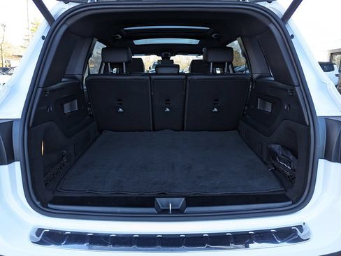Used 2023 Mercedes-Benz GLB 250 4MATIC image 45
