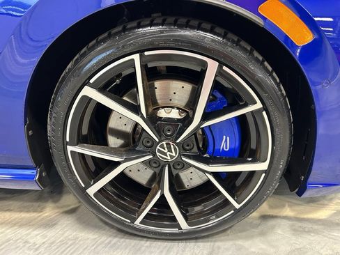 Used 2024 Volkswagen Golf R AWD/4WD image 23