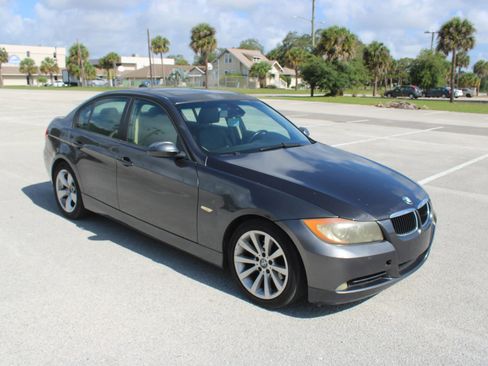 Used 2006 BMW 325i Sedan RWD image 11
