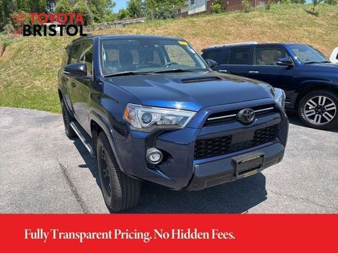 Used 2021 Toyota 4Runner Venture w/ Moonroof Package AWD/4WD image 14
