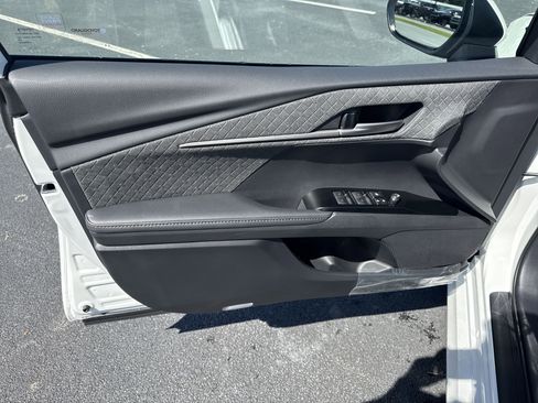Used 2025 Toyota Camry XLE FWD image 22