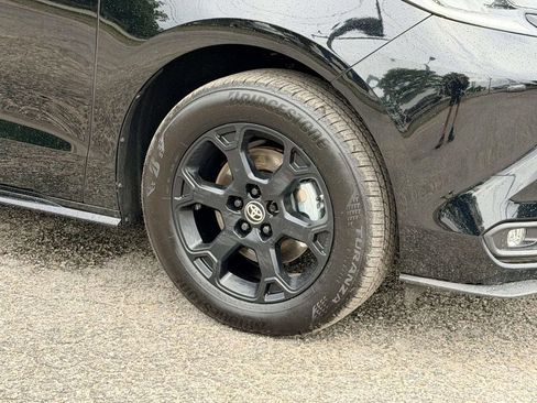 Certified 2025 Toyota Sienna XLE Woodland Edition AWD/4WD image 26