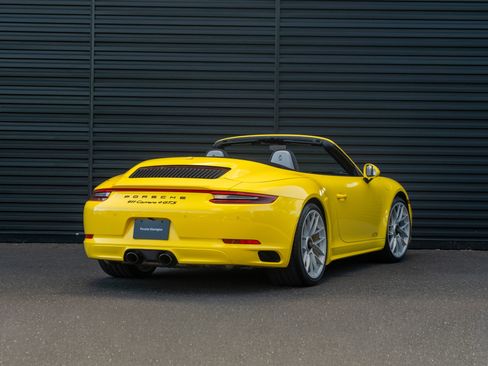Certified 2018 Porsche 911 Carrera 4 GTS AWD/4WD image 8