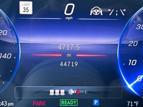 Used 2023 Mercedes-Benz EQS 450+ SUV image 32