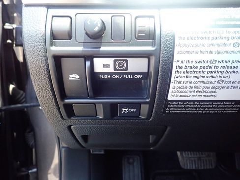 Used 2010 Subaru Outback 2.5i Premium image 9