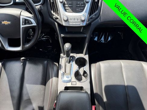 Used 2017 Chevrolet Equinox Premier w/ Enhanced Convenience Package AWD/4WD image 11