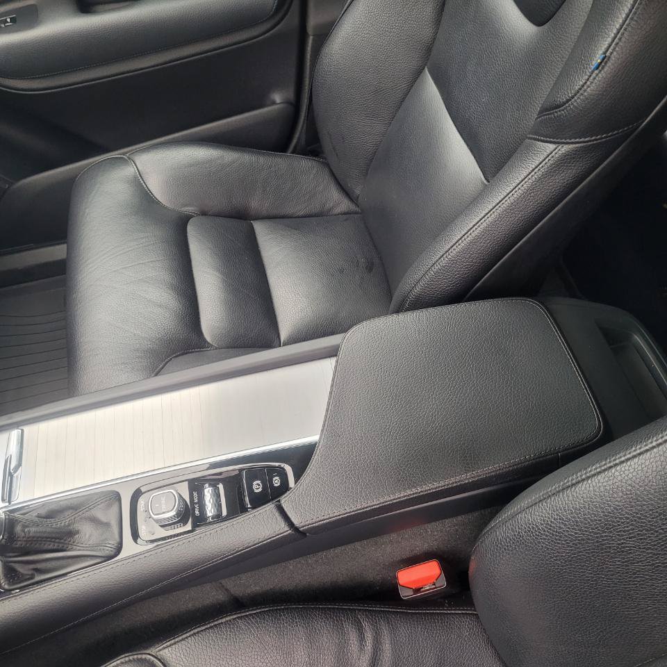 Used 2016 Volvo XC90 T5 Momentum AWD/4WD image 15