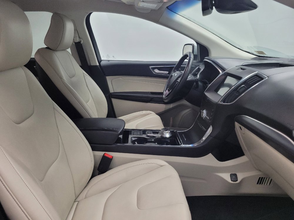 Used 2020 Ford Edge Titanium w/ Cargo Accessory Package FWD image 21