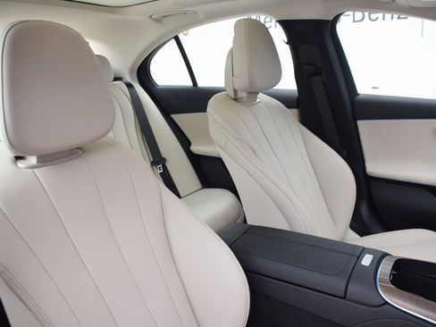 New 2026 Mercedes-Benz E 350 4MATIC Sedan image 16