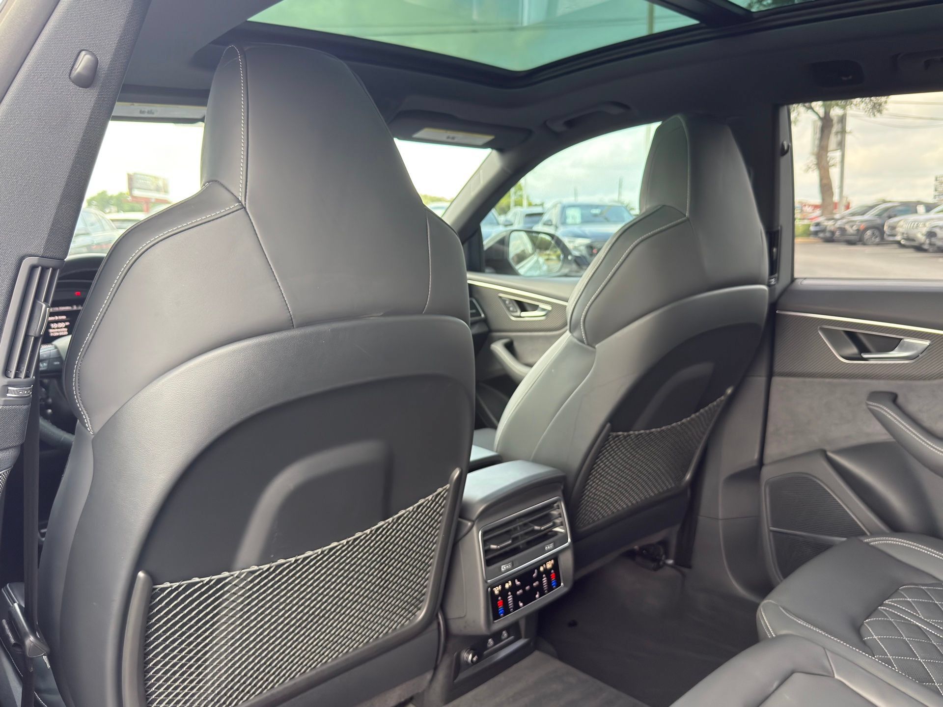 Used 2024 Audi SQ8 Premium Plus w/ 23" Wheel Package AWD/4WD image 26