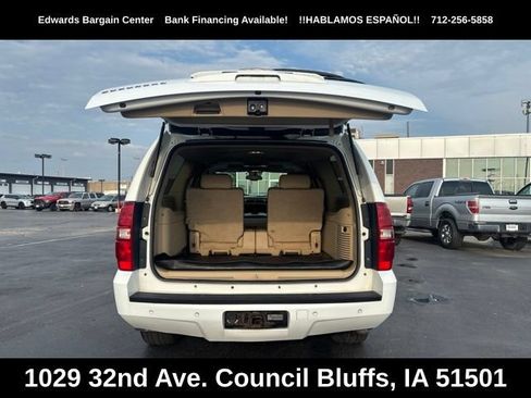 Used 2007 Chevrolet Suburban LT w/ LT Preferred Equipment Group AWD/4WD image 13