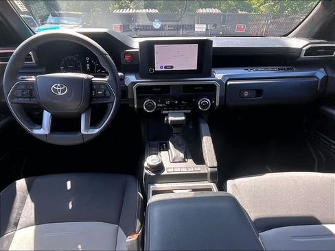 Used 2025 Toyota Tacoma TRD Off-Road AWD/4WD image 16