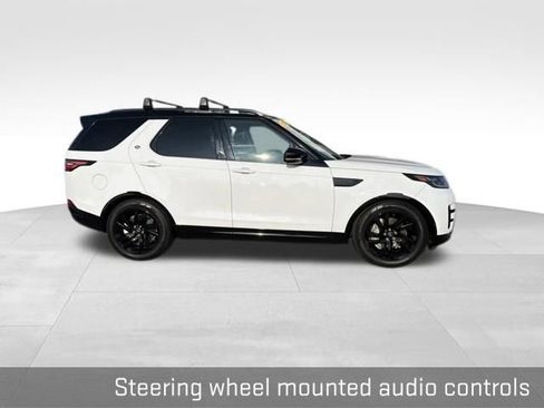 Used 2020 Land Rover Discovery Landmark AWD/4WD image 15