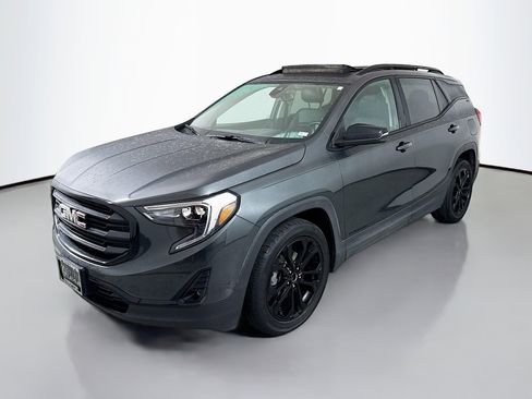 Used 2021 GMC Terrain SLT w/ Elevation Edition image 3
