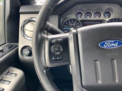 Used 2016 Ford F250 Lariat w/ Lariat Ultimate Package AWD/4WD image 10